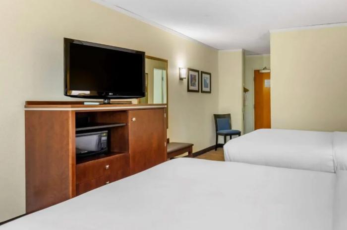 Comfort Inn Roanoke Civic Center Room photo